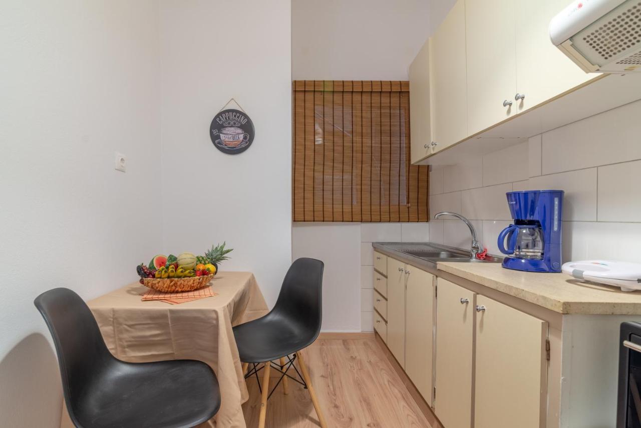 Xenia Aparment Heraklion Bagian luar foto