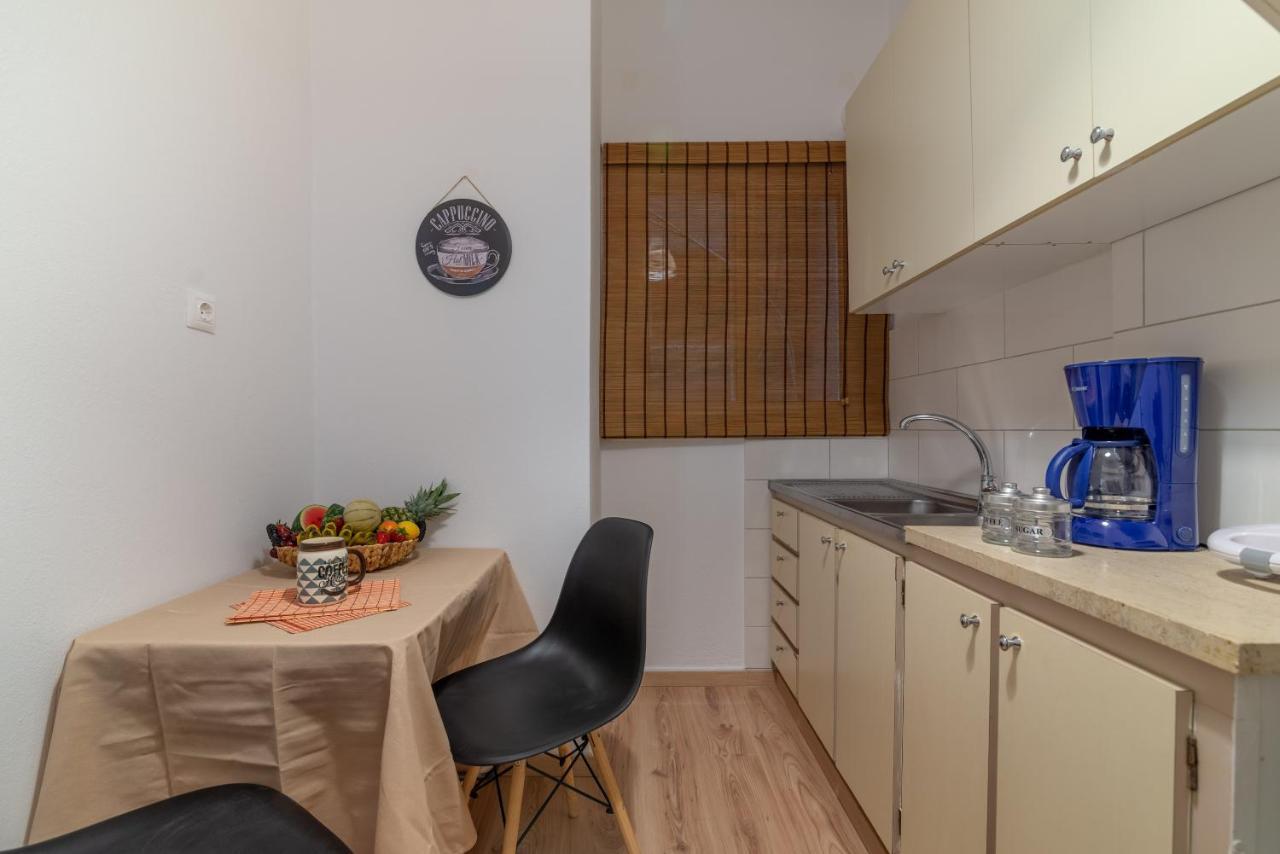 Xenia Aparment Heraklion Bagian luar foto